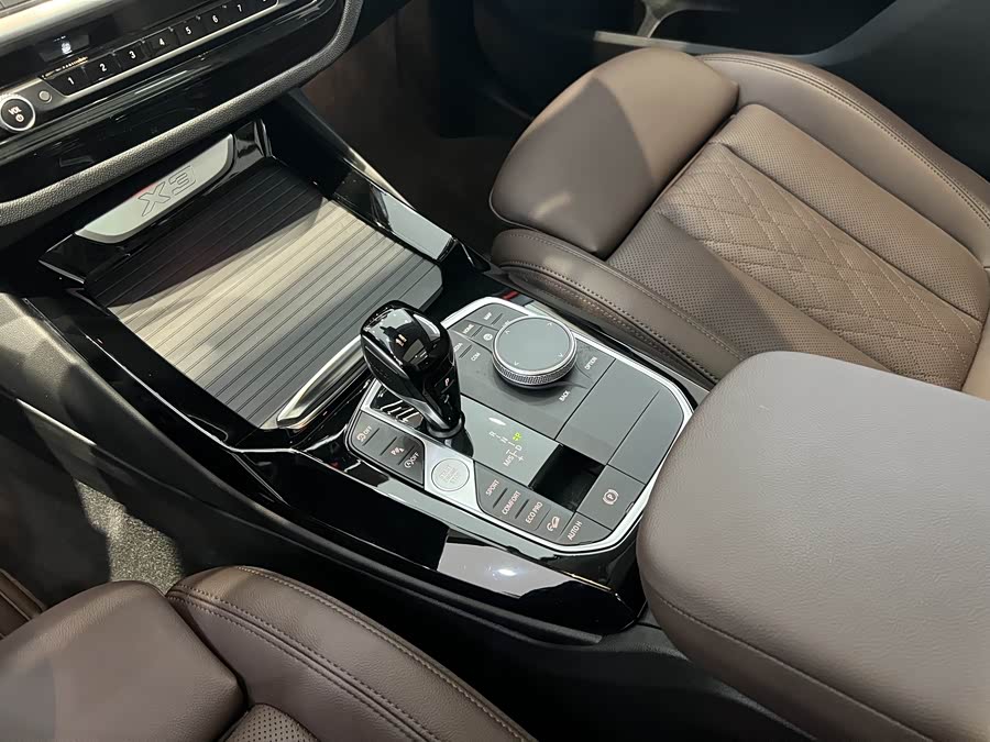 BMW X3 2024 immagine di auto #8