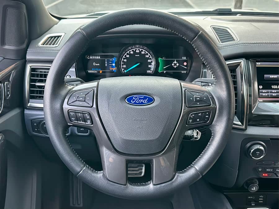 Ford Everest 2016 immagine di auto #8