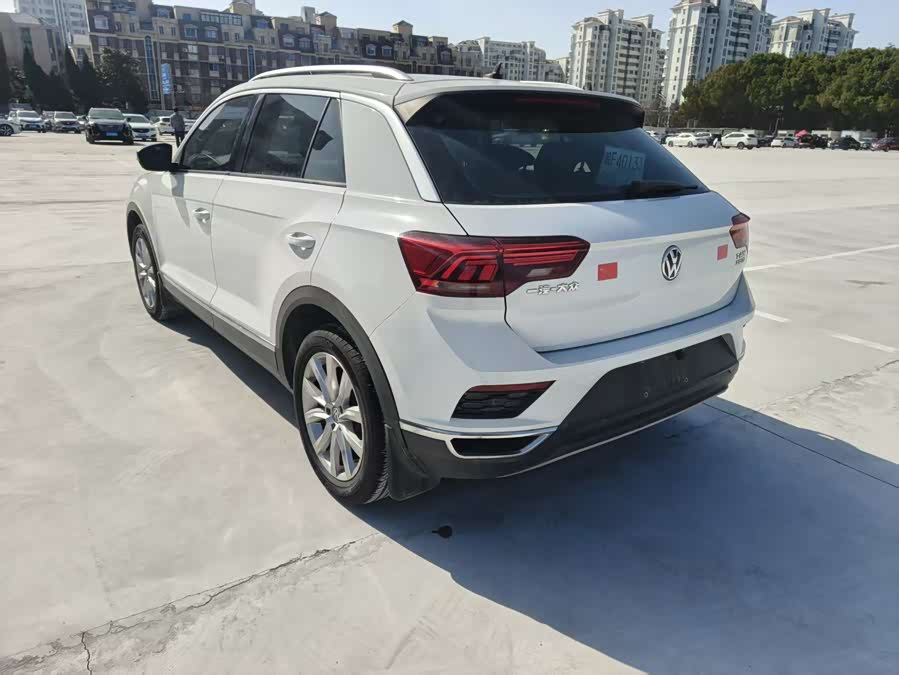 Volkswagen T-Roc 2019 car image #8