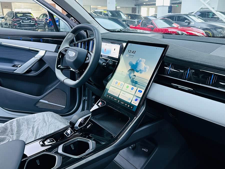 GEELY Boyue L 2025 car image #8