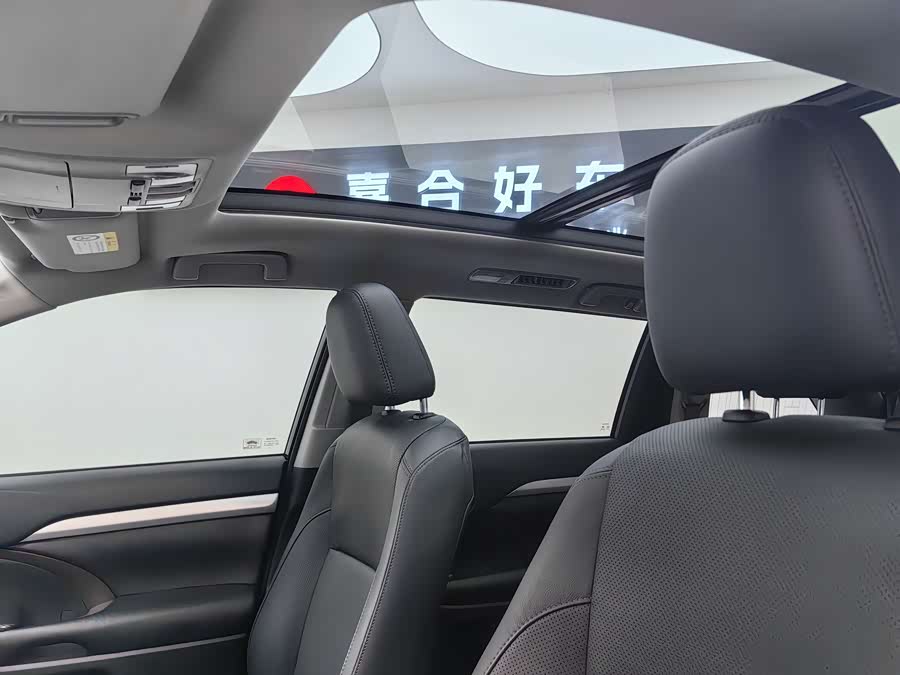 Toyota Highlander 2019 car image #8