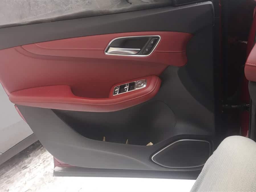 MG HS 2021 car image #8