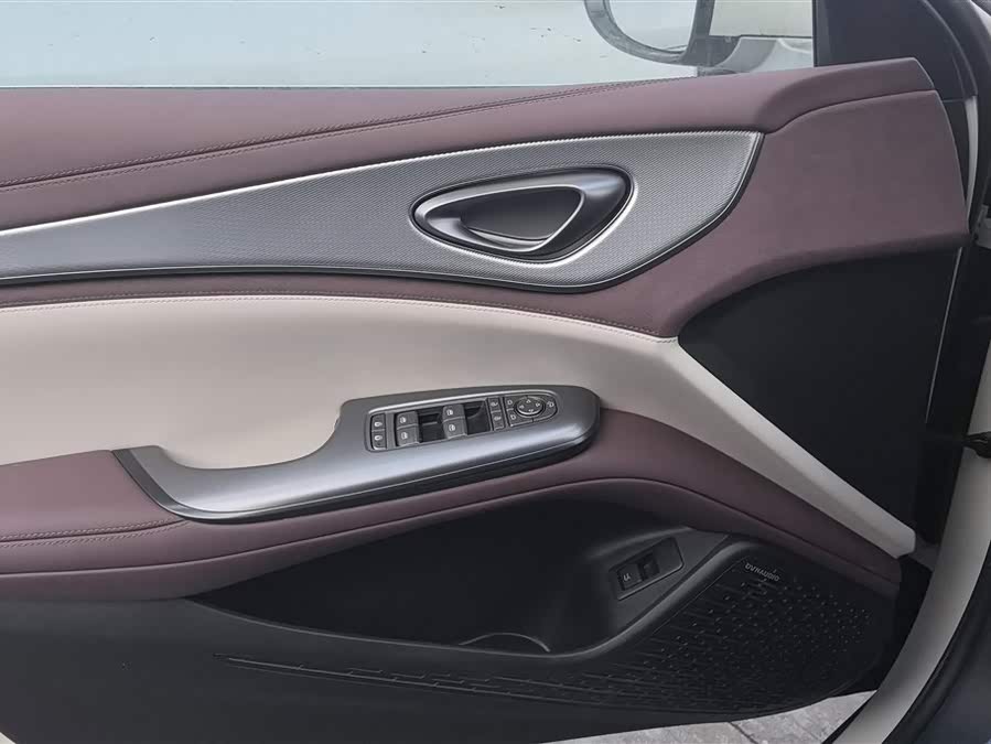 BYD Seal 07 DM-i 2025 car image #8