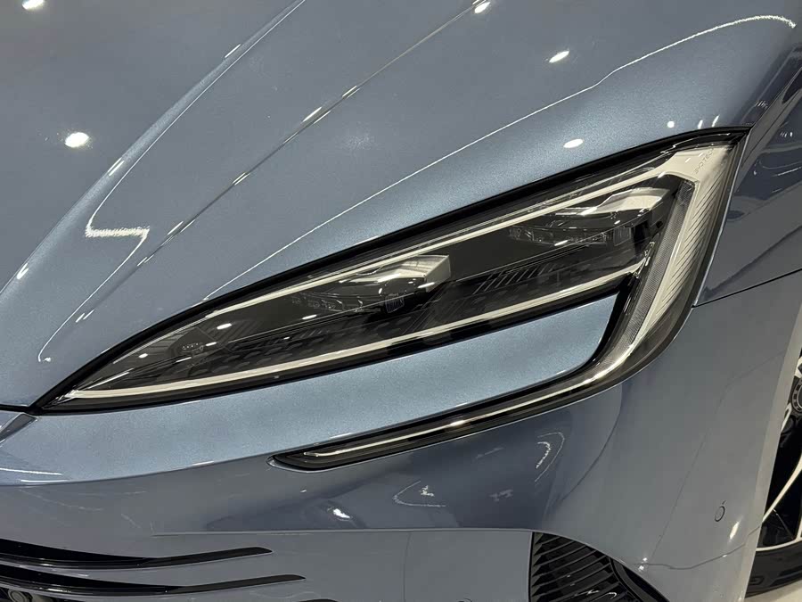 BYD Seal 07 DM-i 2025 car image #8