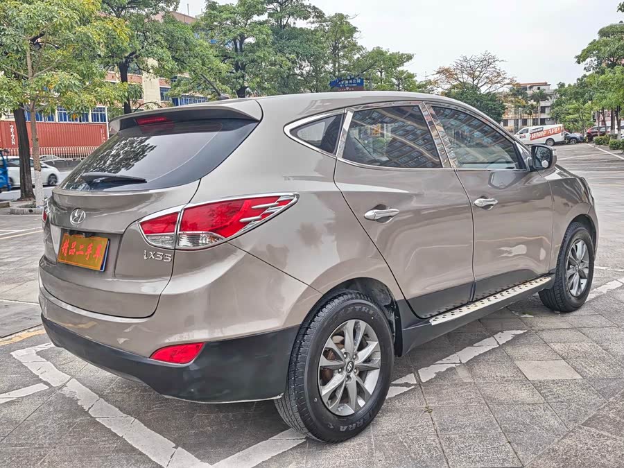 Hyundai ix35 2013 car image #8