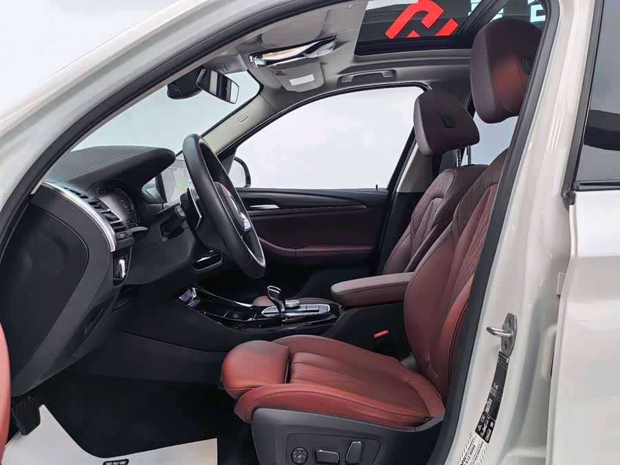 BMW X3 2023 immagine di auto #8