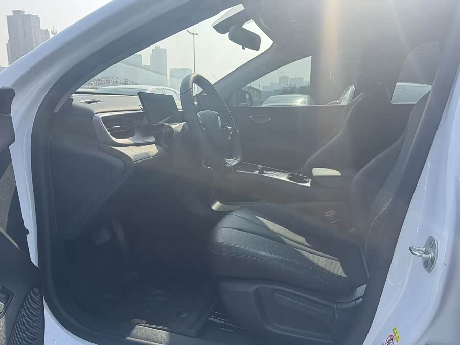 BYD Seal 05 DM-i 2025 car image #8