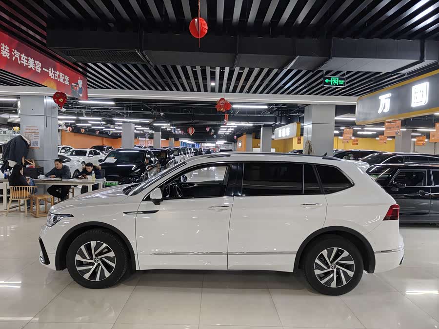 Volkswagen Tiguan L New Energy 2022 изображение автомобиля #8