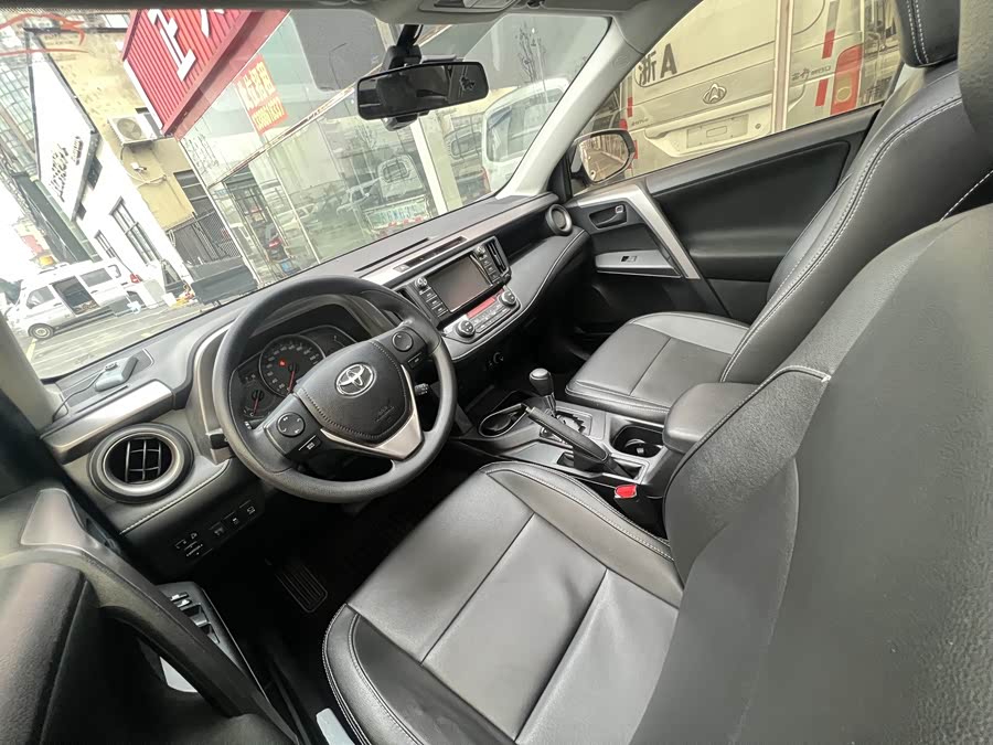 Toyota RAV4 2019 #8 Toyota RAV4 2019 car image #8