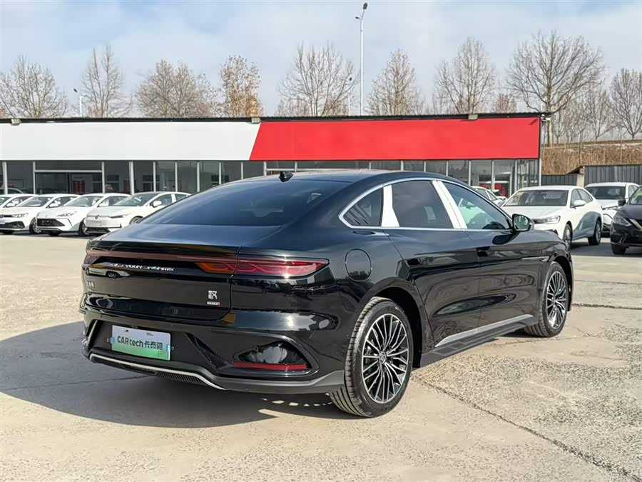 BYD Han 2025 car image #8