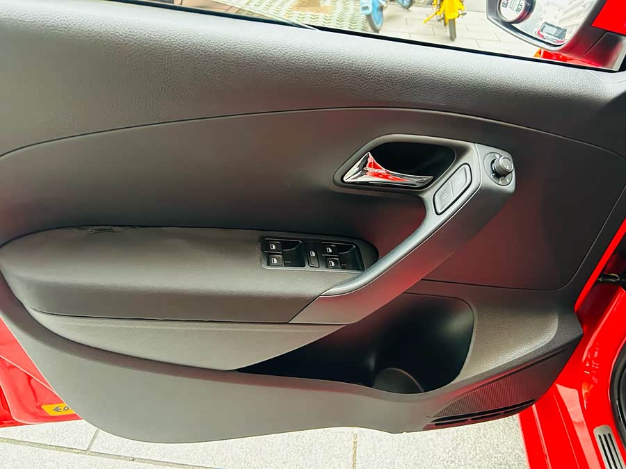 Volkswagen Polo 2015 immagine di auto #8