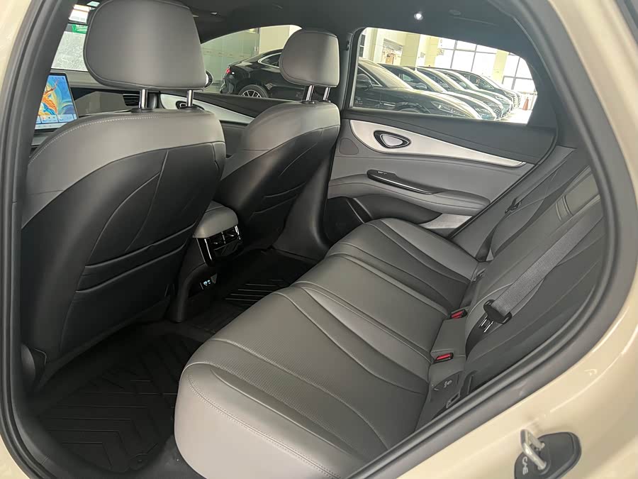 BYD Seal 07 DM-i 2024 #8 BYD Seal 07 DM-i 2024 car image #8