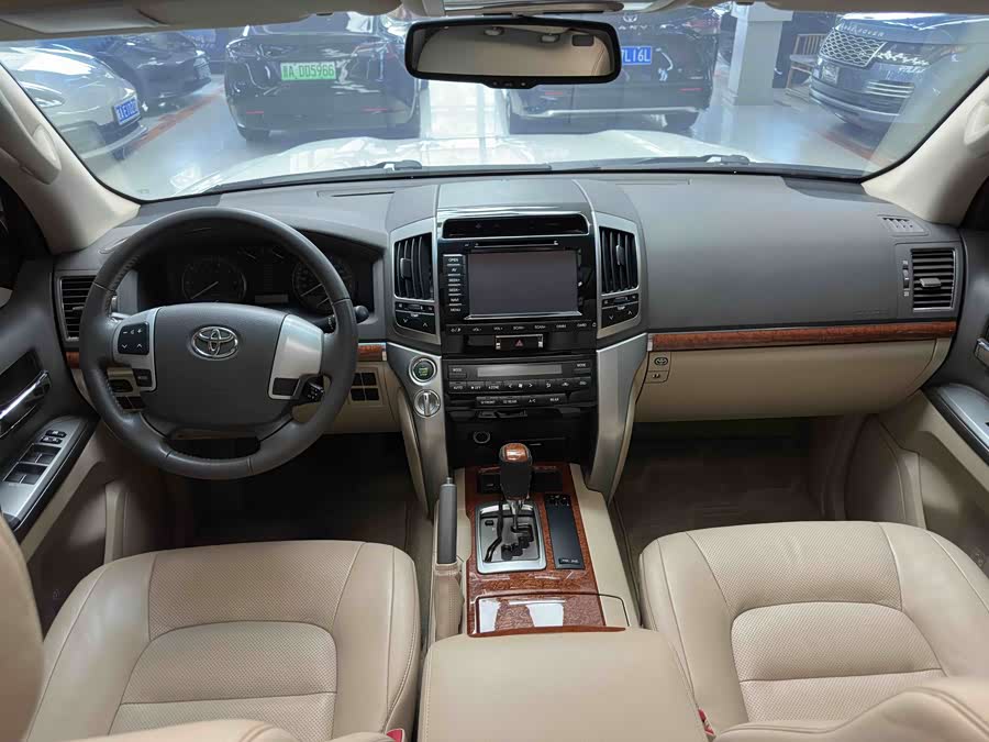 Toyota Land Cruiser 2013 car image #8