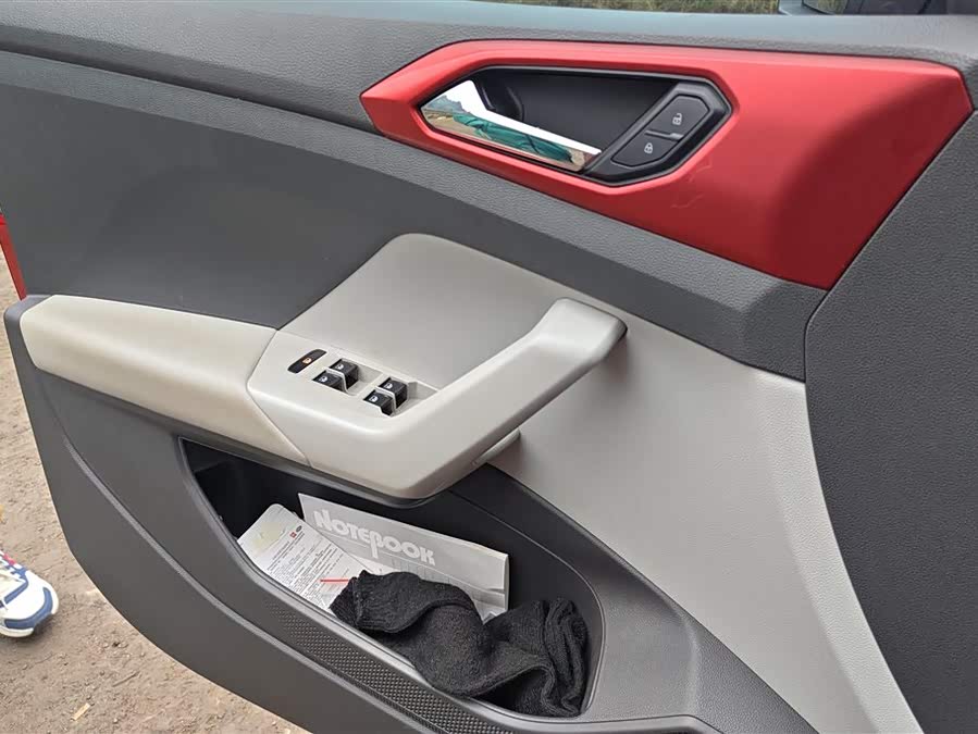 Volkswagen T-Cross 2020 car image #8