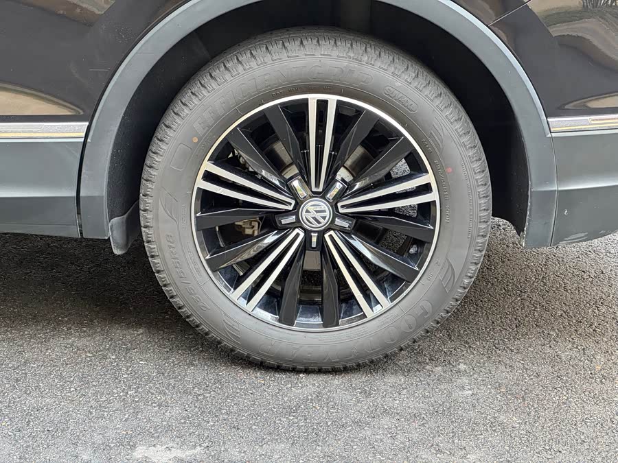 Volkswagen Tiguan L 2019 #8 Volkswagen Tiguan L 2019 car image #8