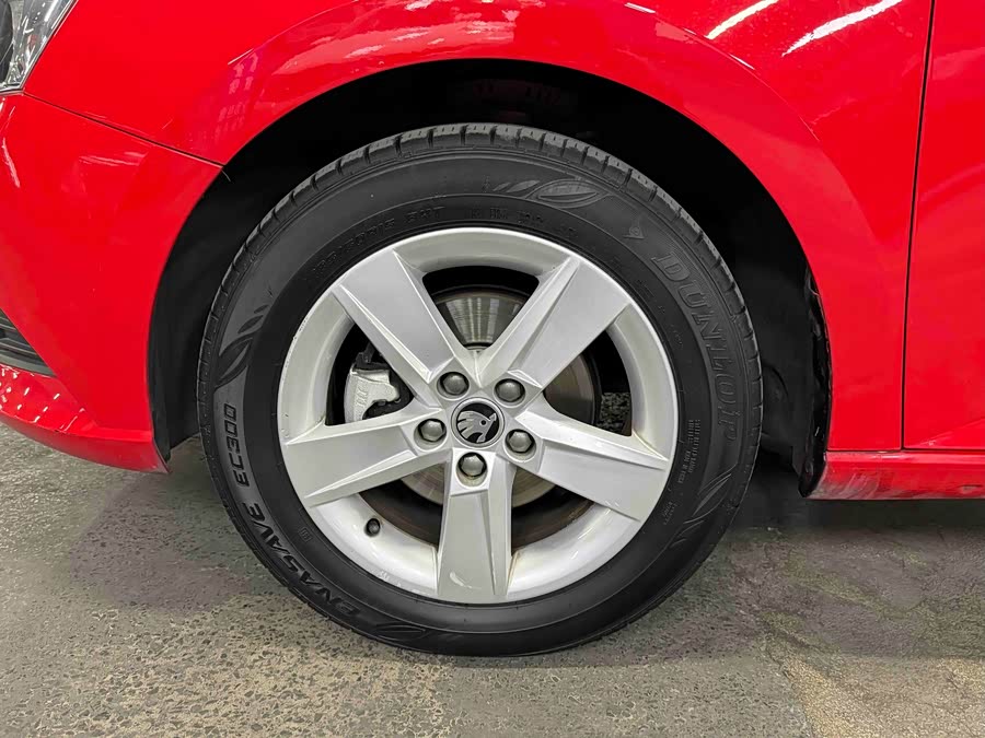 Skoda Fabia 2019 immagine di auto #8