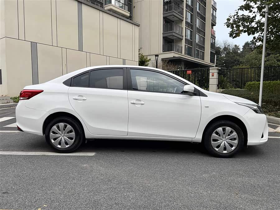 Toyota Yaris L Zhixiang 2022 صورة سيارة #8