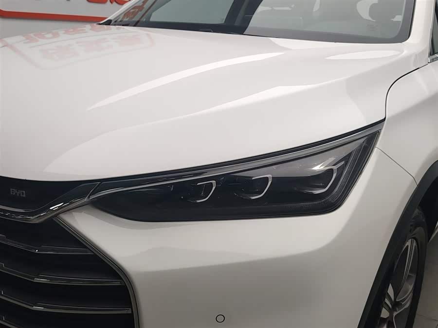 BYD Tang 2018 изображение автомобиля #8