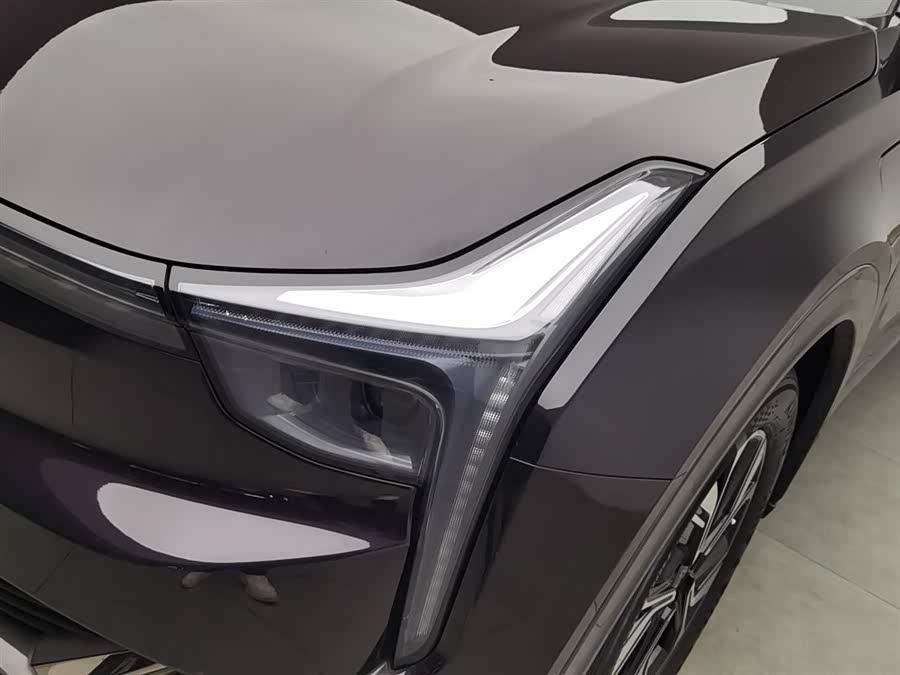 哪吒汽车 哪吒U 2022 #8 哪吒汽车 哪吒U 2022 汽车图片 #8