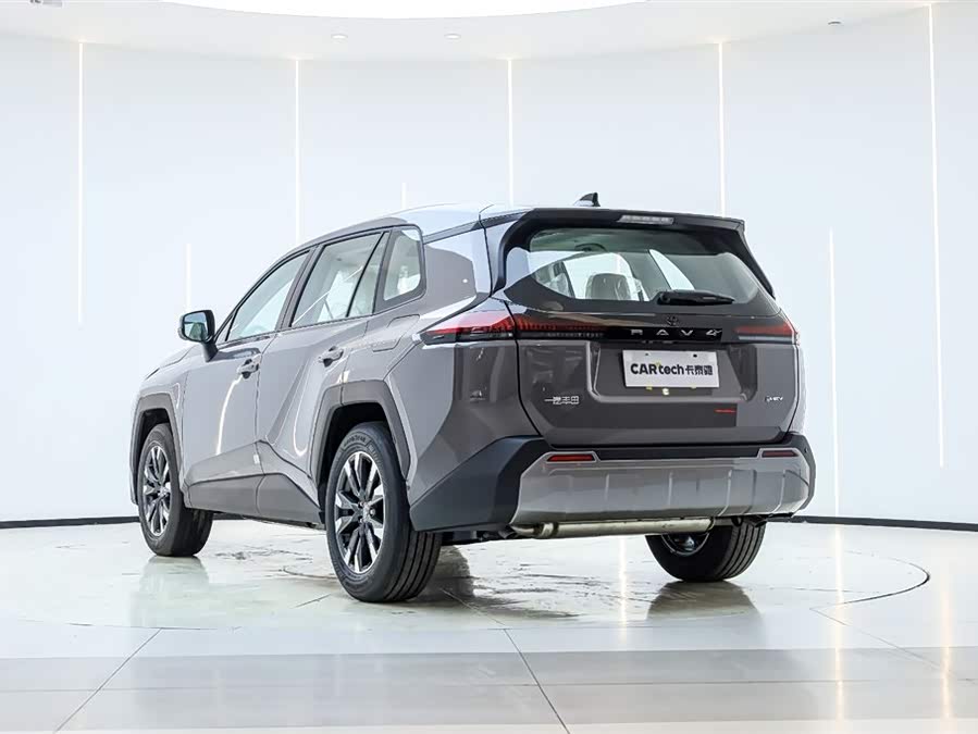 Toyota RAV4 2026 car image #8
