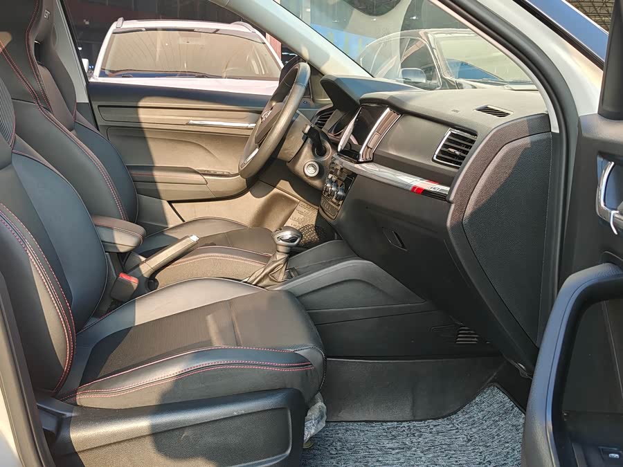 Skoda Kamiq 2021 изображение автомобиля #8