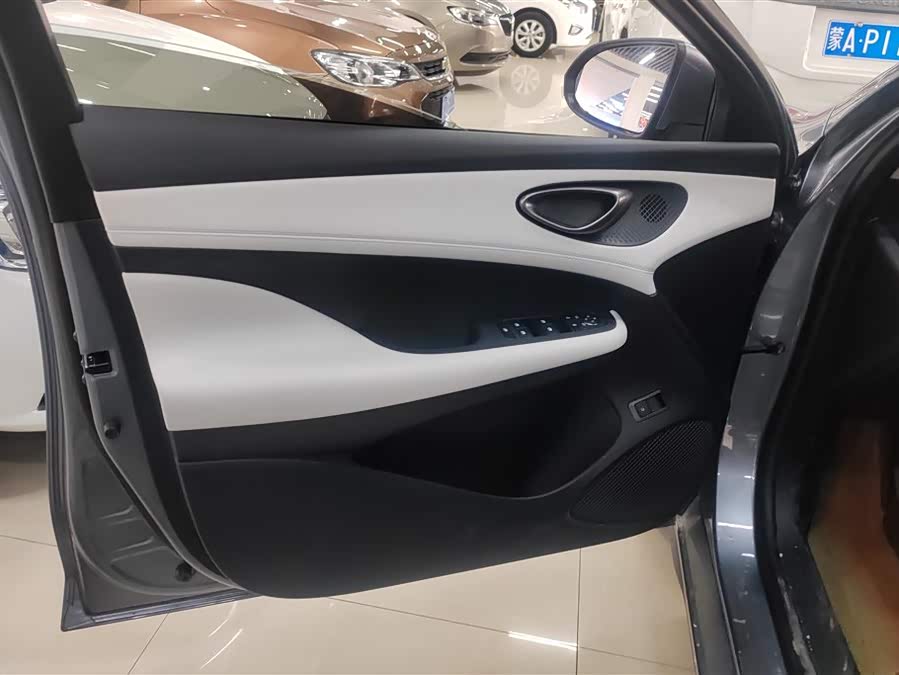 BYD Seal 05 DM-i 2025 car image #8