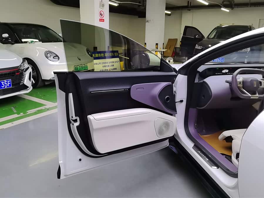 Avatr 12 2024 #8 Avatr 12 2024 car image #8