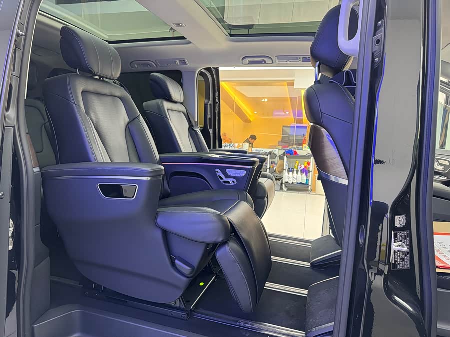 Mercedes-Benz V Class 2022 car image #8