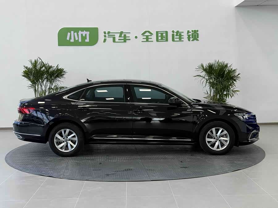 Volkswagen Passat 2021 car image #8