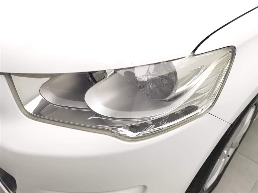 Citroen C-Elysée 2014 imagem de carro #8