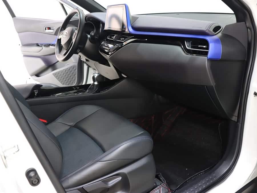 Toyota C-HR 2021 immagine di auto #8