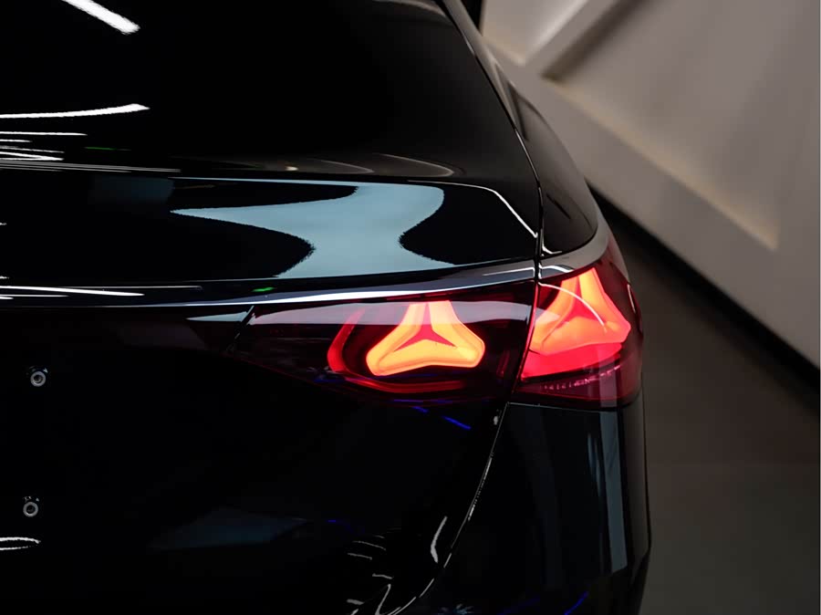 Mercedes-Benz E Class 2021 car image #8