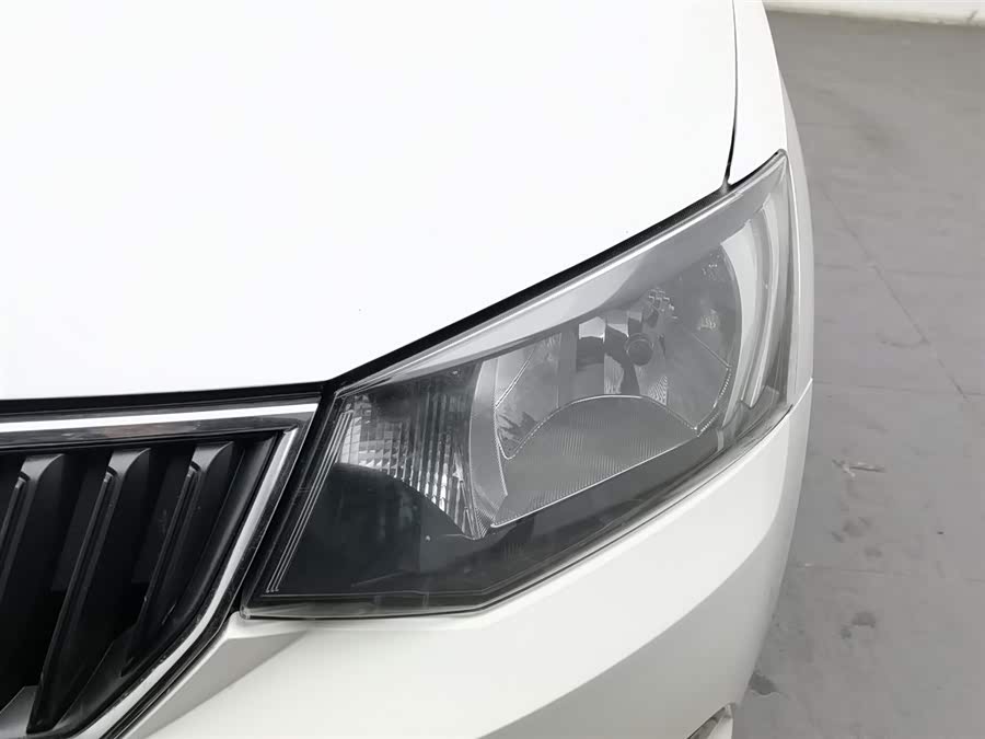 Skoda Fabia 2016 immagine di auto #8