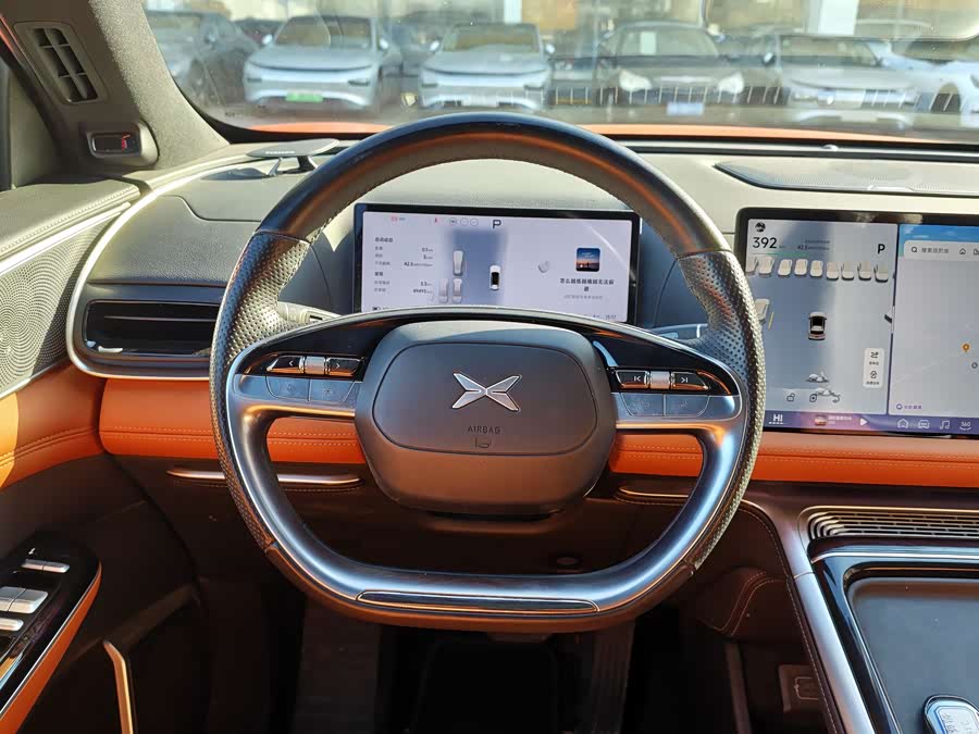 Xpeng G9 2023 صورة سيارة #8