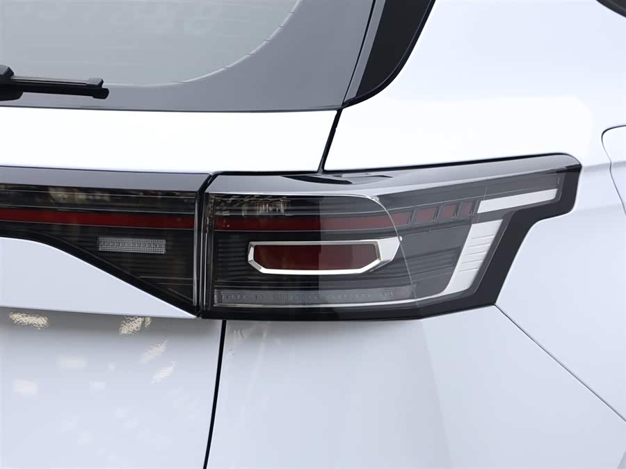 Volkswagen Tharu 2024 immagine di auto #8