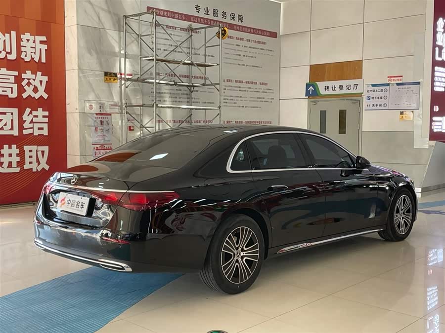 Mercedes-Benz E Class 2024 car image #8