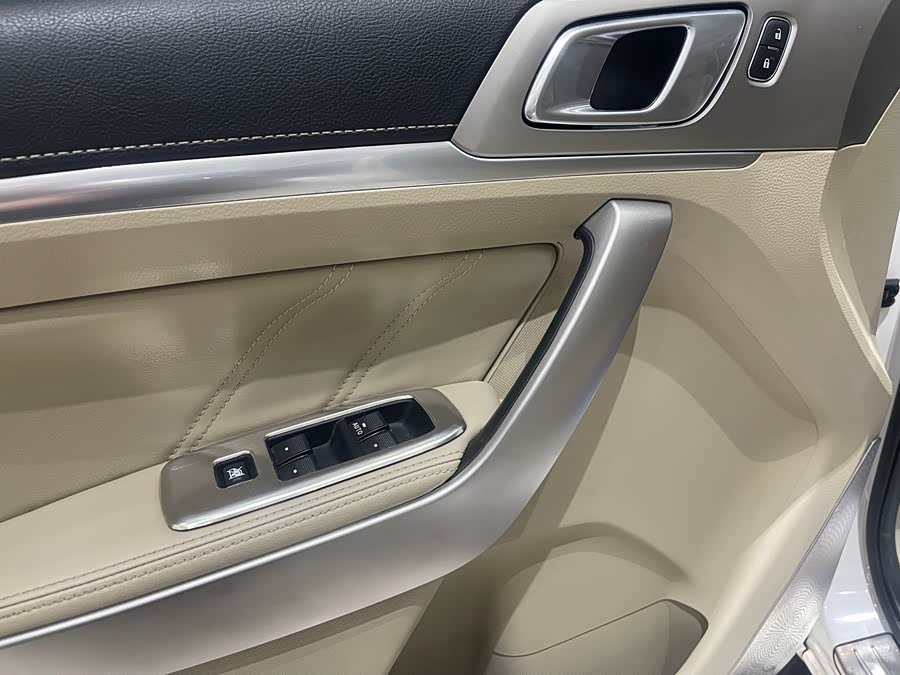 Ford Everest 2020 car image #8