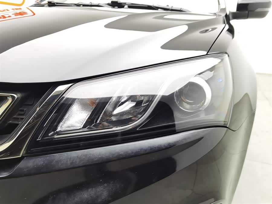 GEELY Emgrand 2017 car image #8