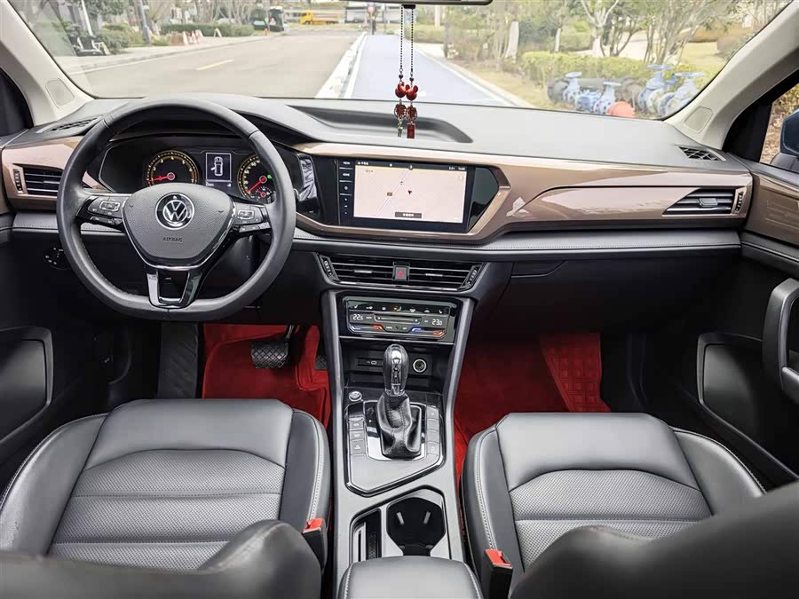 Volkswagen Tharu 2020 car image #8