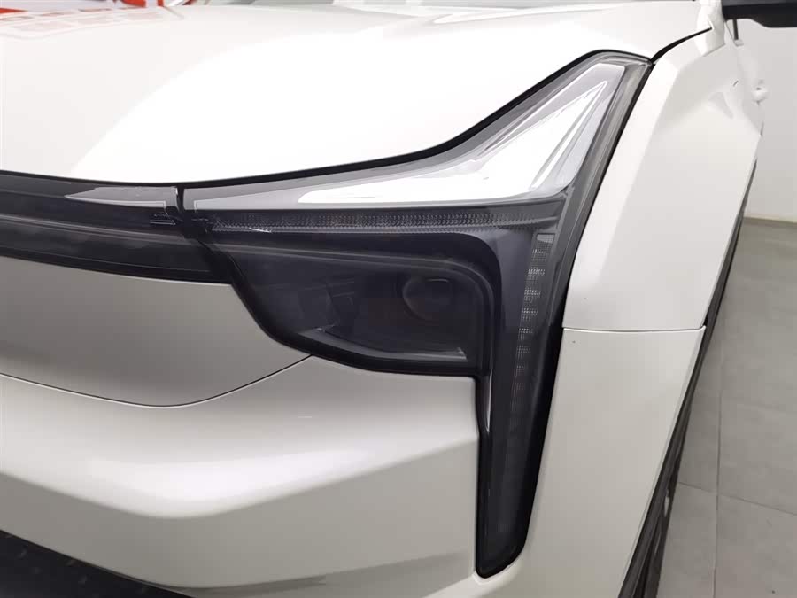 哪吒汽车 哪吒U 2021 汽车图片 #8