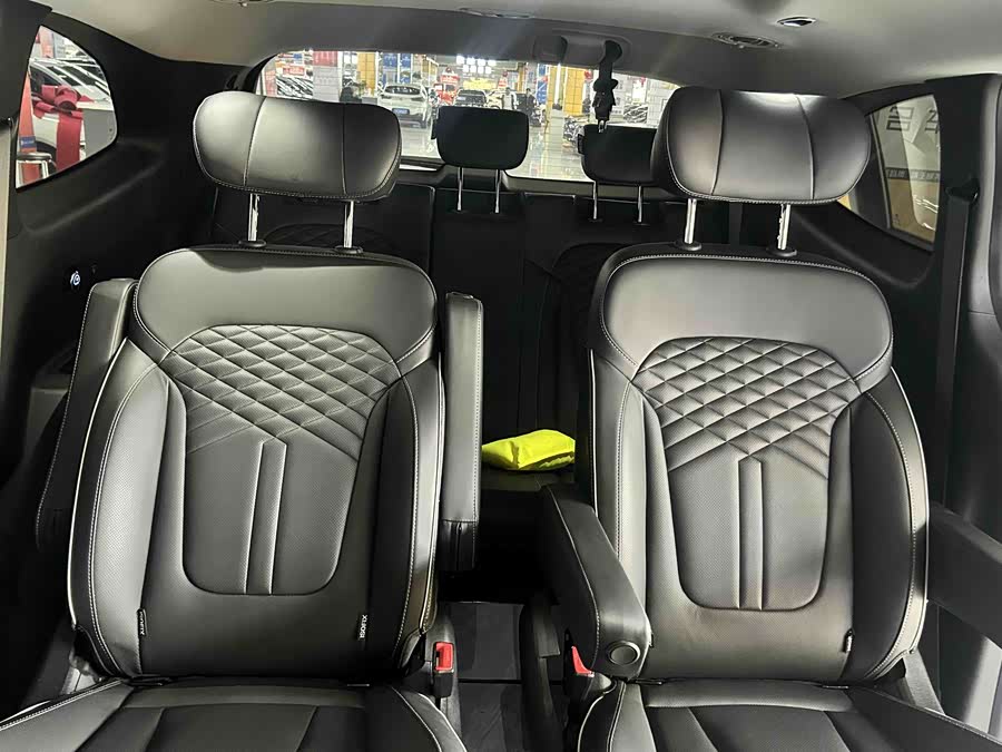 Hyundai Custo 2024 car image #8