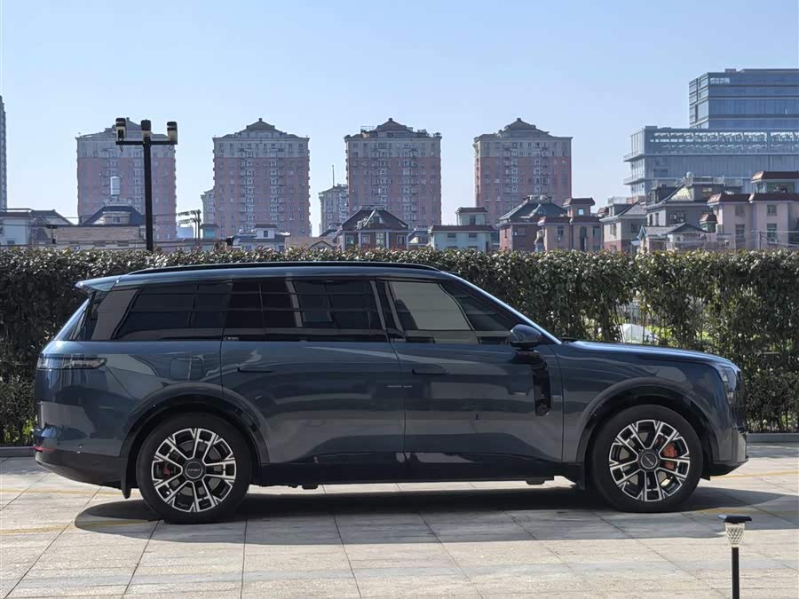 Lynk & Co 900 2025 #8 Lynk & Co 900 2025 car image #8