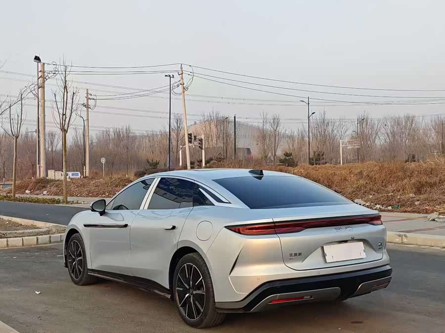 BYD HanL 2025 صورة سيارة #8