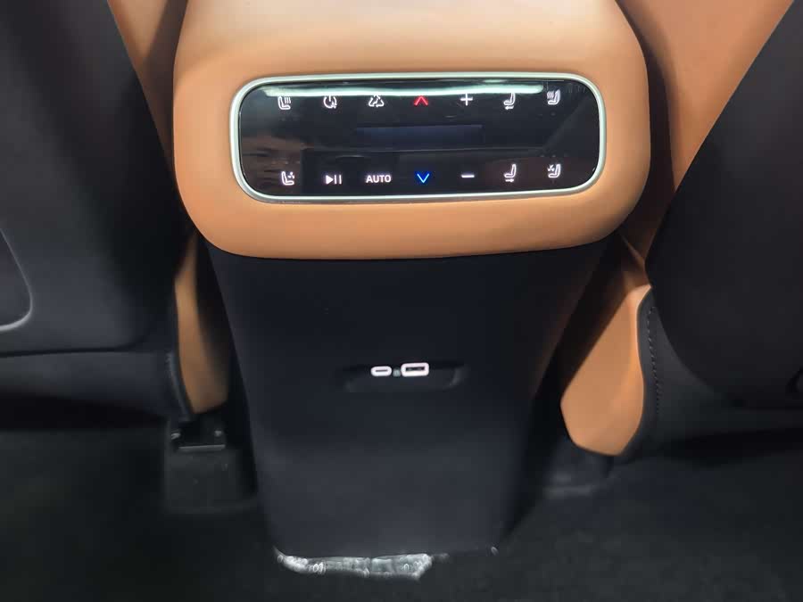 零跑汽车 零跑C16 2025 汽车图片 #8