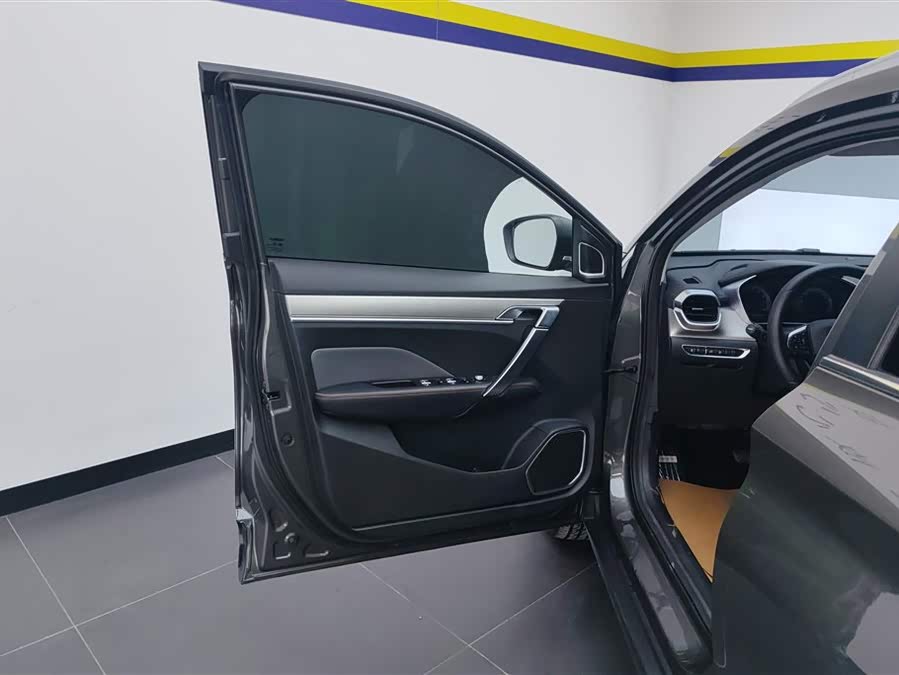 GEELY Coolray 2024 car image #8