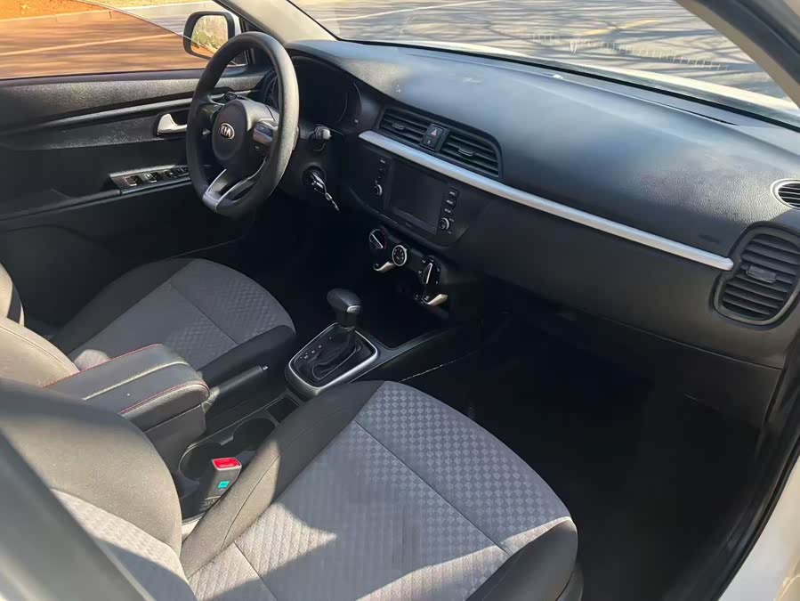 起亚 起亚K2 2017 汽车图片 #8