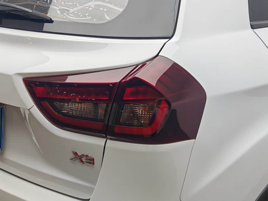 GEELY Vision X3 2020 car image #8