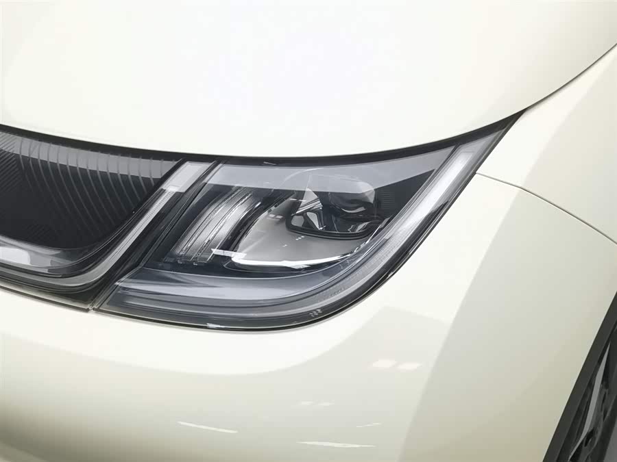 BYD Dolphin 2024 #8 BYD Dolphin 2024 car image #8