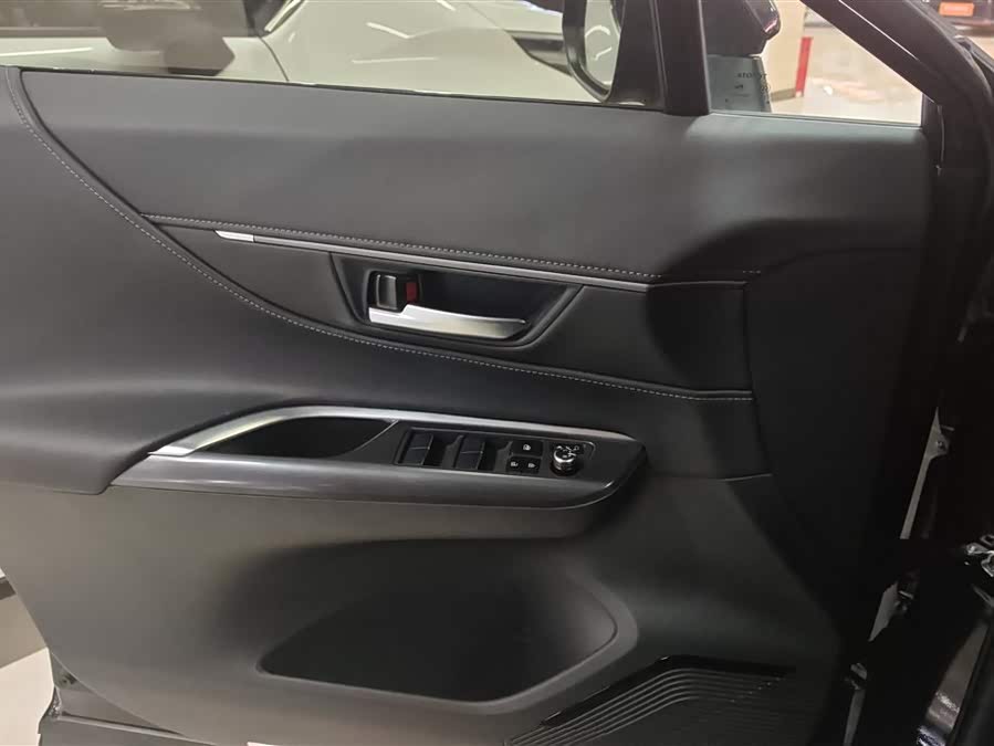 Toyota Venza 2024 immagine di auto #8