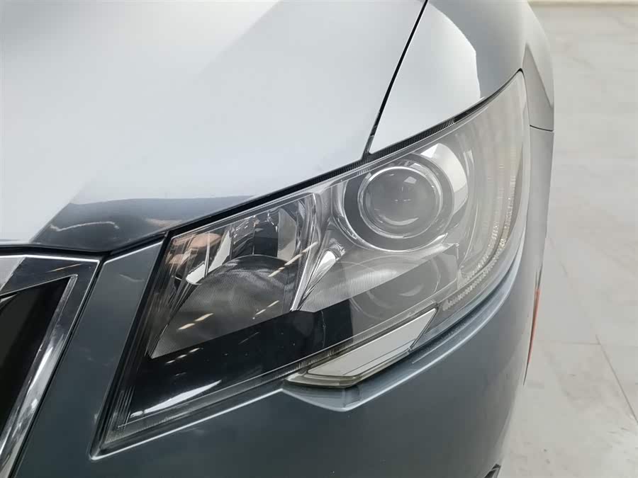 Skoda Superb Combi 2014 immagine di auto #8